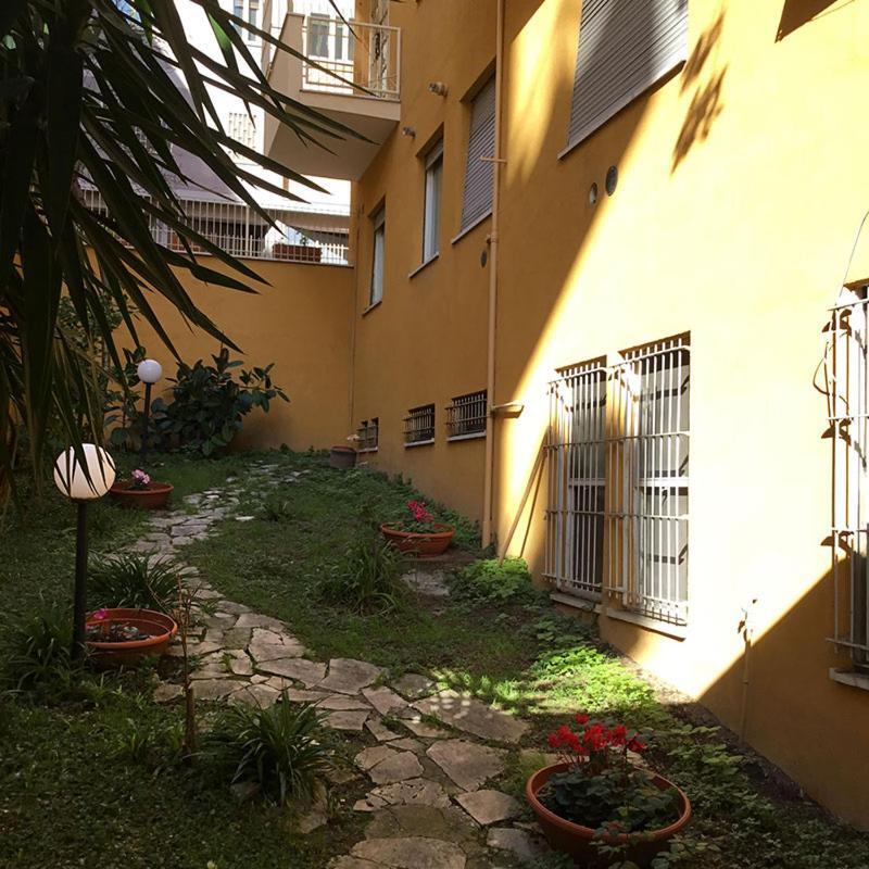 Ale&Andrea Apartments Blu & Lilla Rome Extérieur photo